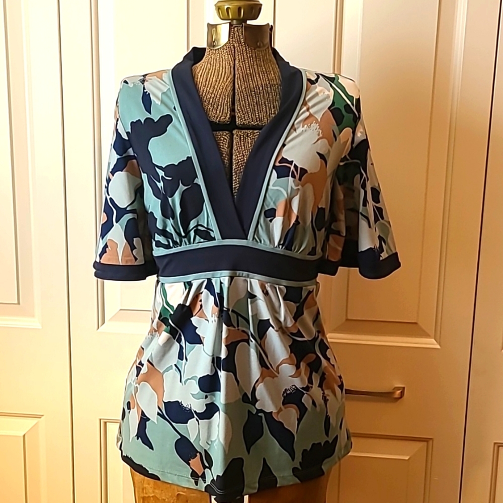 BCBG Maxazria Short-sleeve top